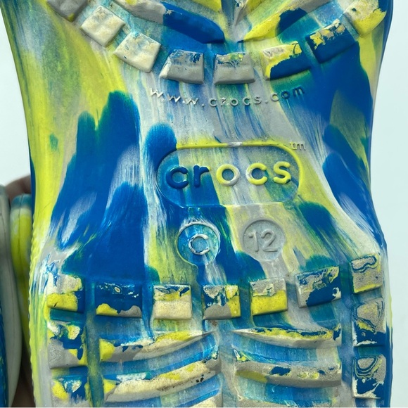 CROCS Classic Clog Youth Size C 12 Marbled Tie Dye Blue Yellow + Super Sonic - Picture 12 of 12